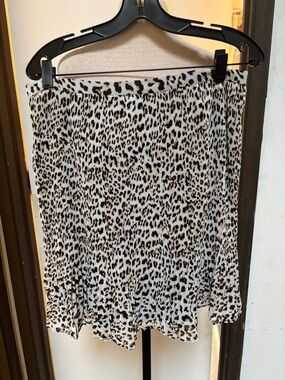 Darling leopard print pleated skirt